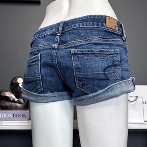 American Eagle LOW-RISE Y2K Cuffed Denim Shorts